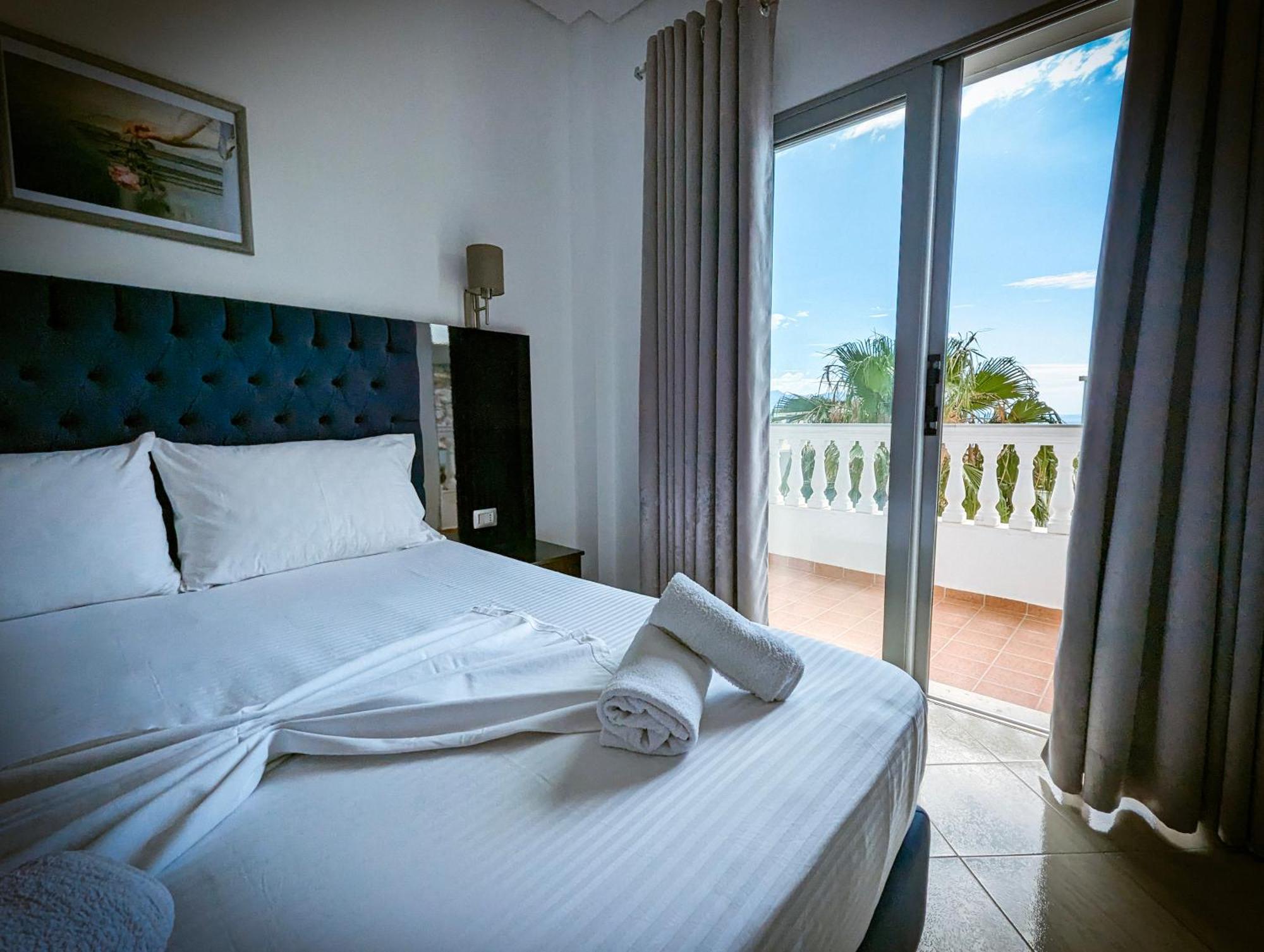 Hotel Fron Σαράντα Εξωτερικό φωτογραφία