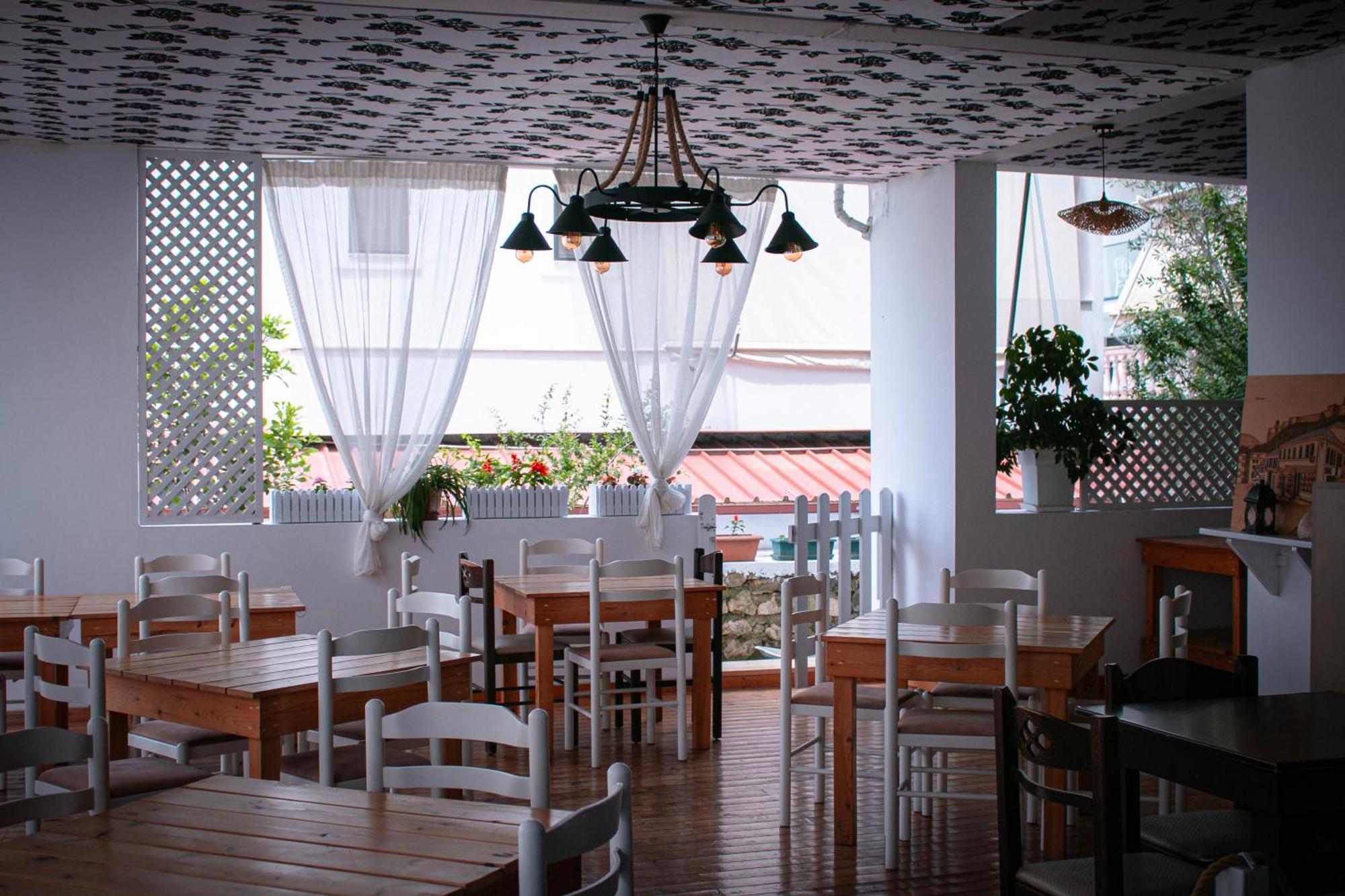 Hotel Fron Σαράντα Εξωτερικό φωτογραφία