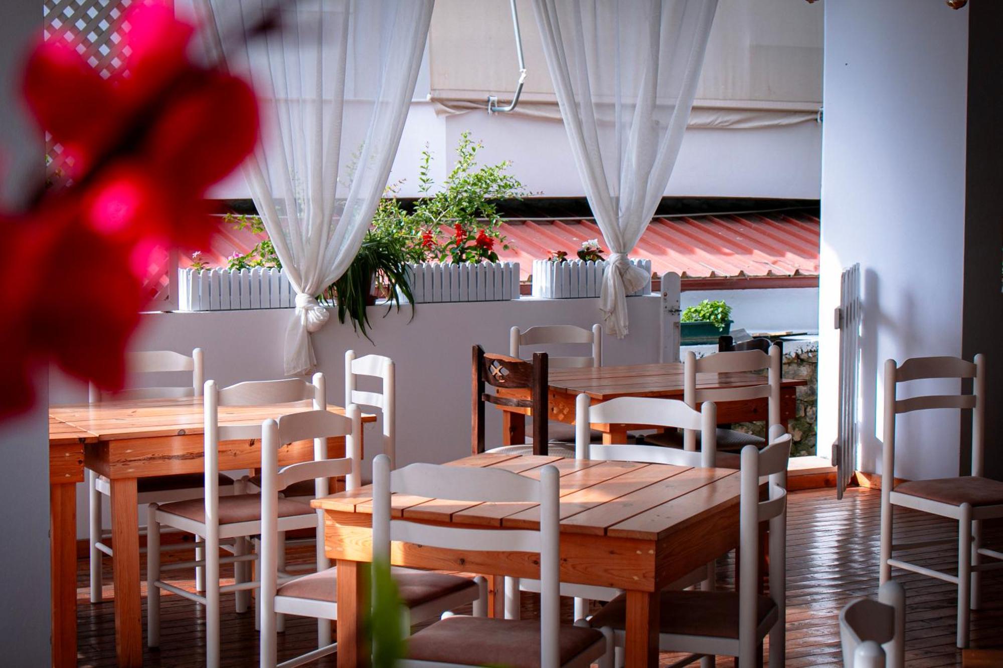 Hotel Fron Σαράντα Εξωτερικό φωτογραφία