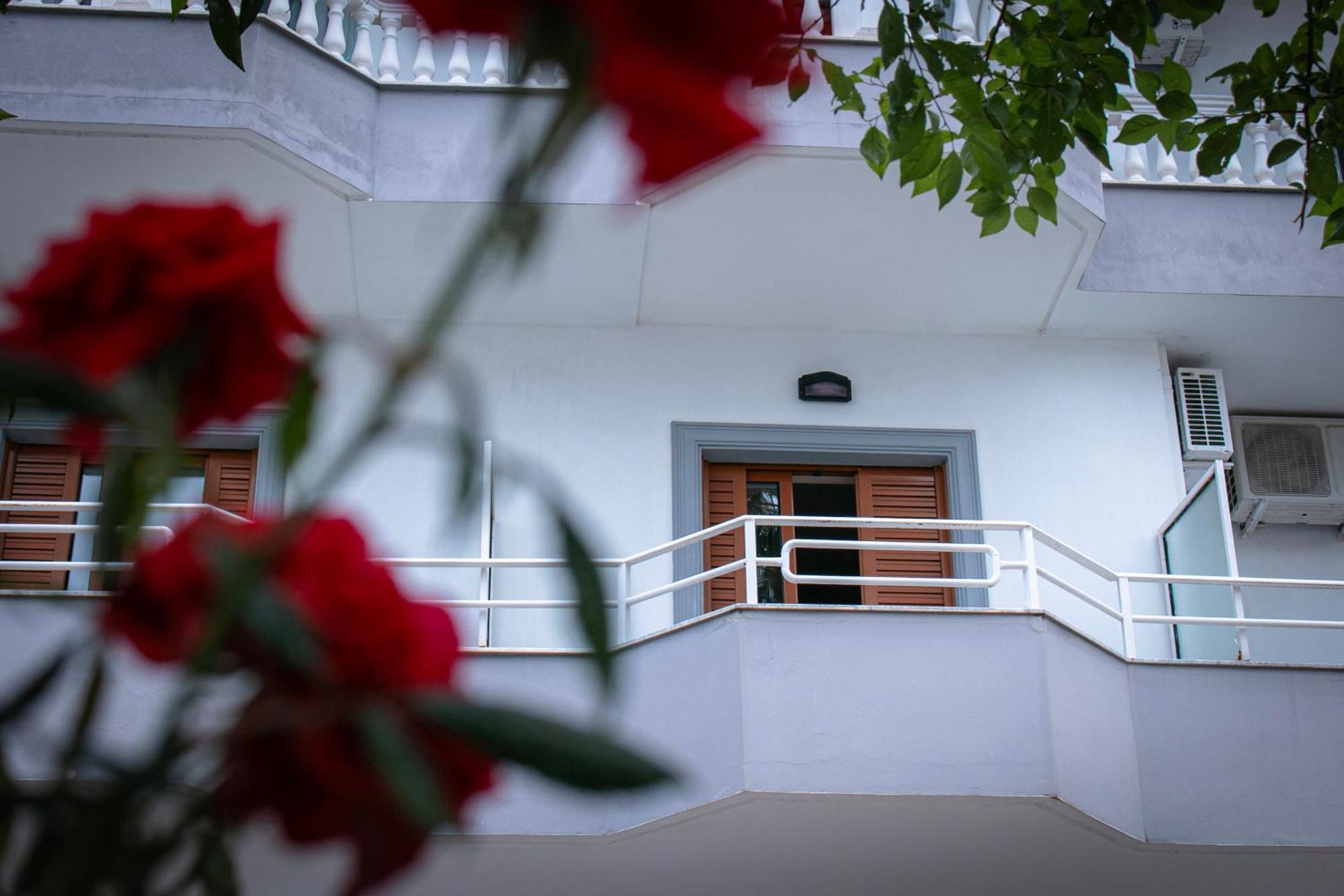 Hotel Fron Σαράντα Εξωτερικό φωτογραφία