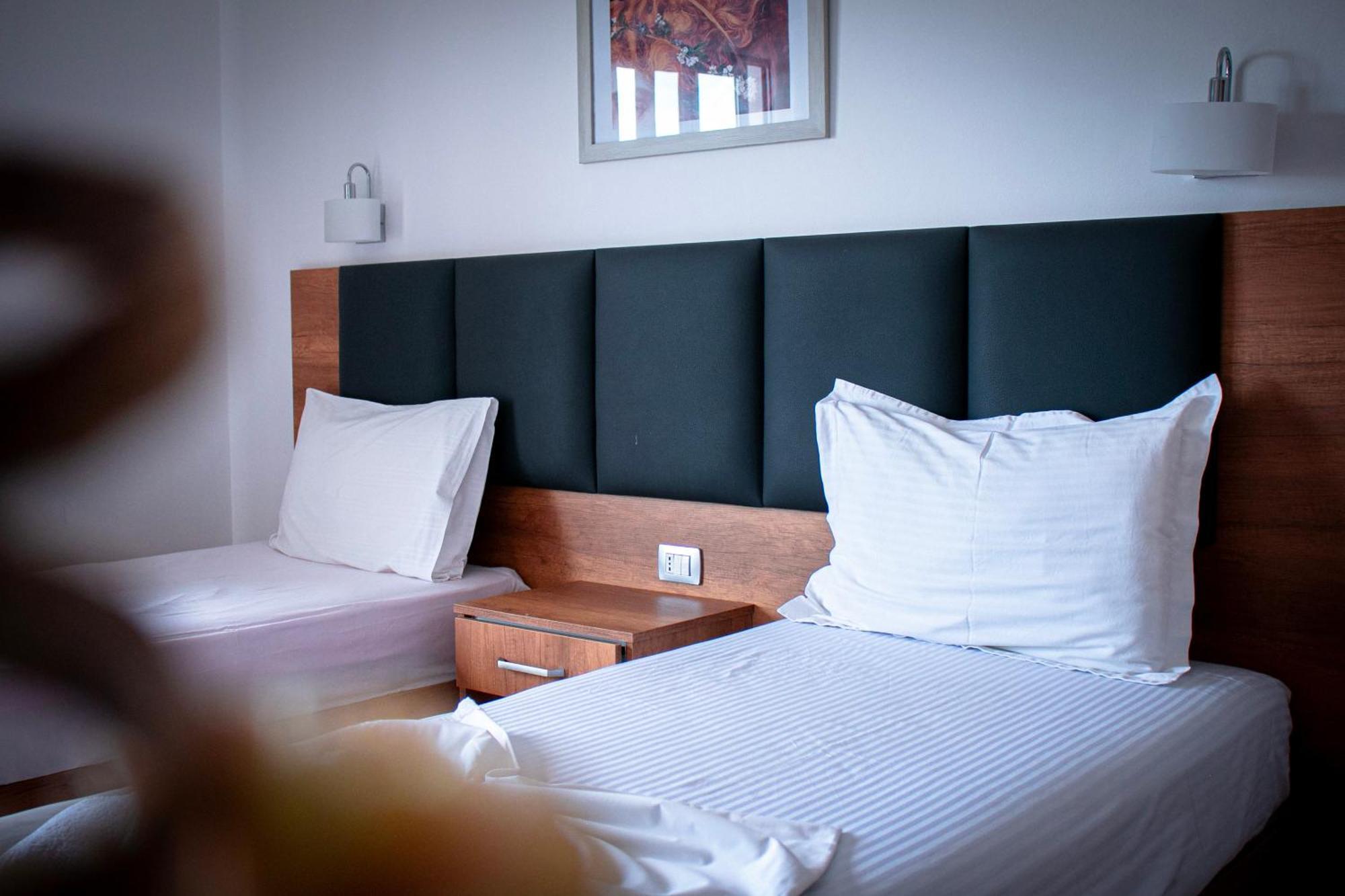 Hotel Fron Σαράντα Εξωτερικό φωτογραφία