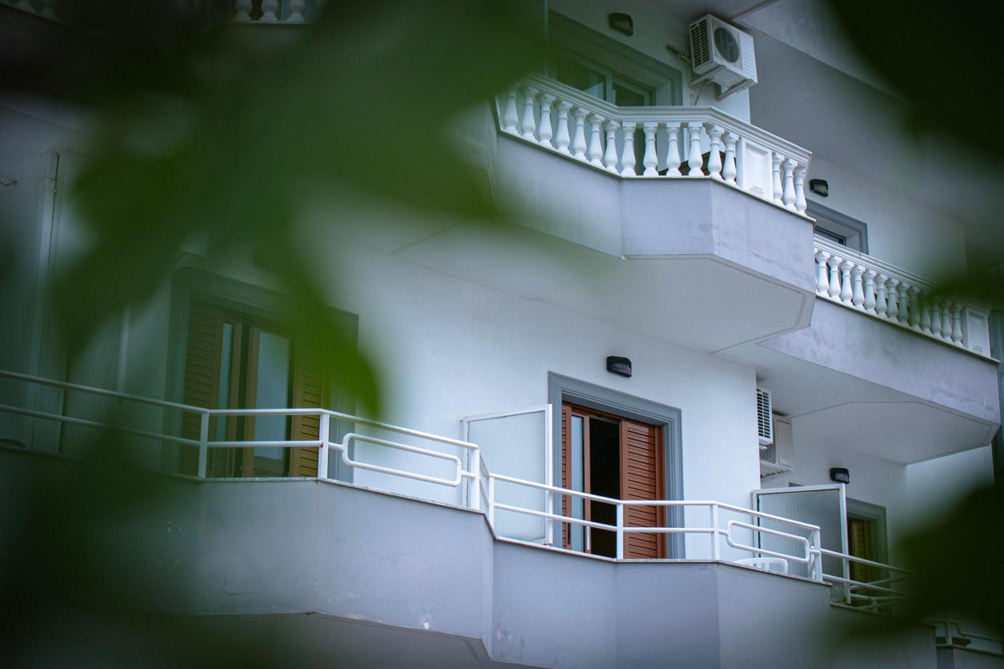 Hotel Fron Σαράντα Εξωτερικό φωτογραφία