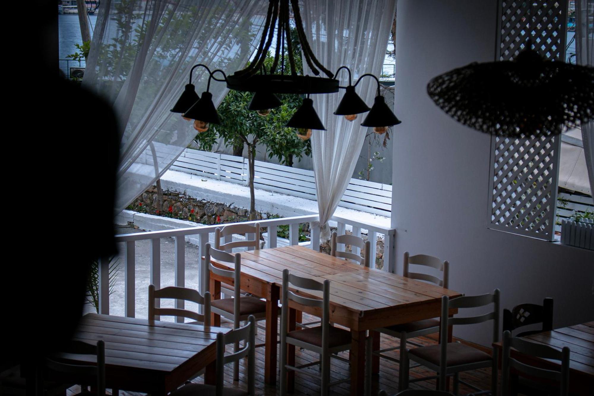 Hotel Fron Σαράντα Εξωτερικό φωτογραφία