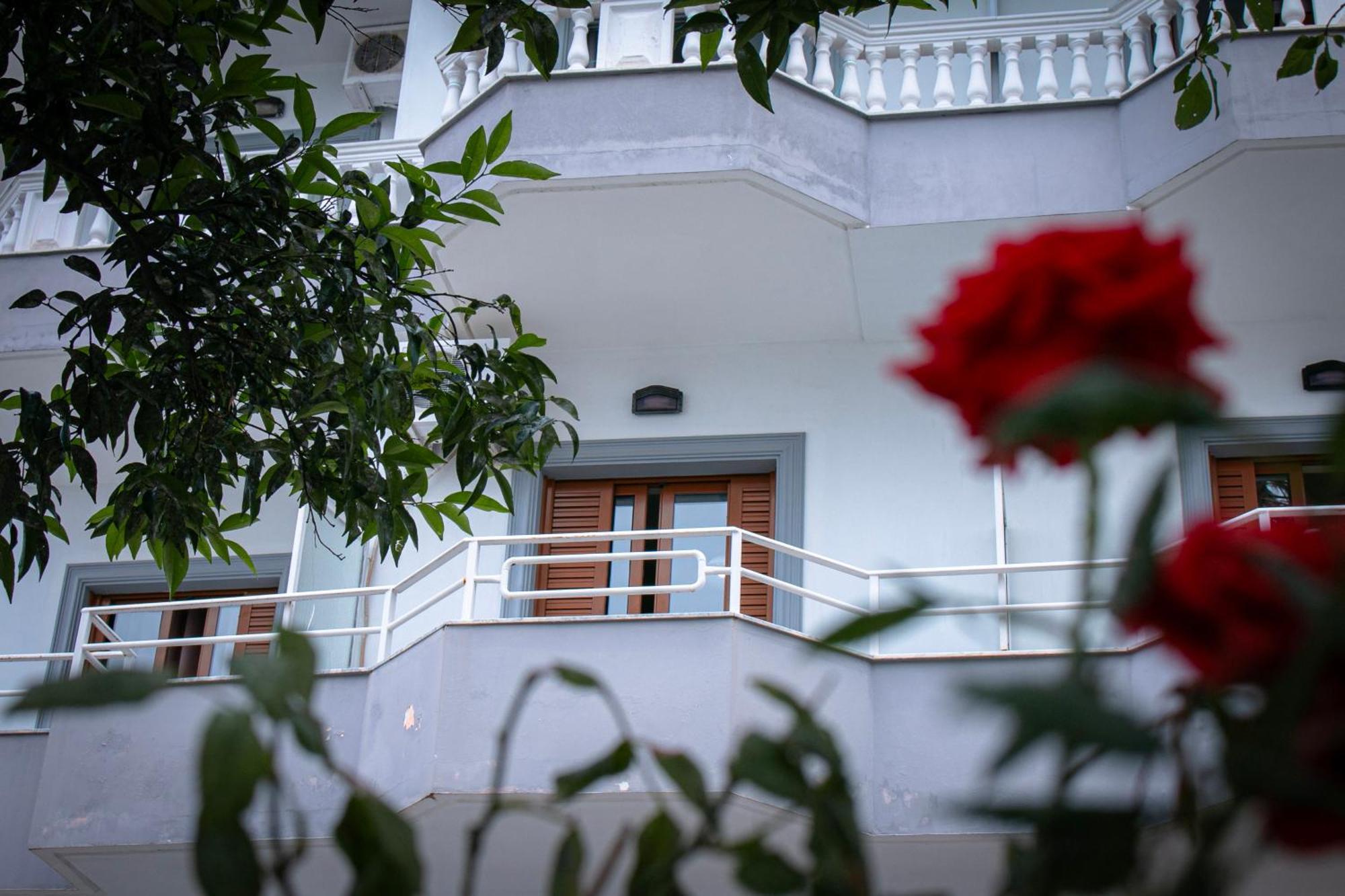 Hotel Fron Σαράντα Εξωτερικό φωτογραφία