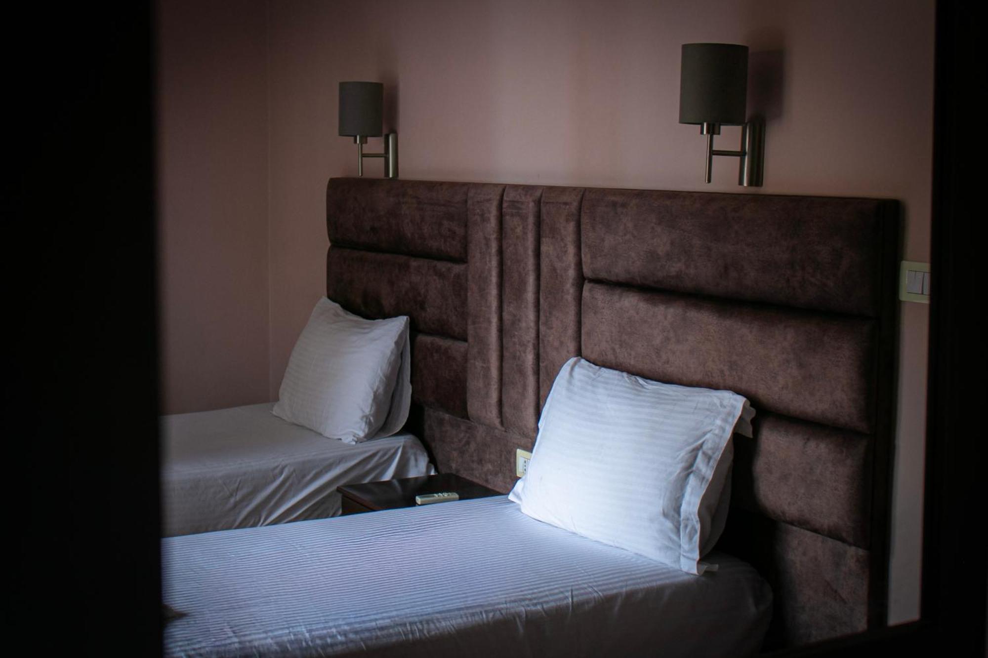 Hotel Fron Σαράντα Εξωτερικό φωτογραφία